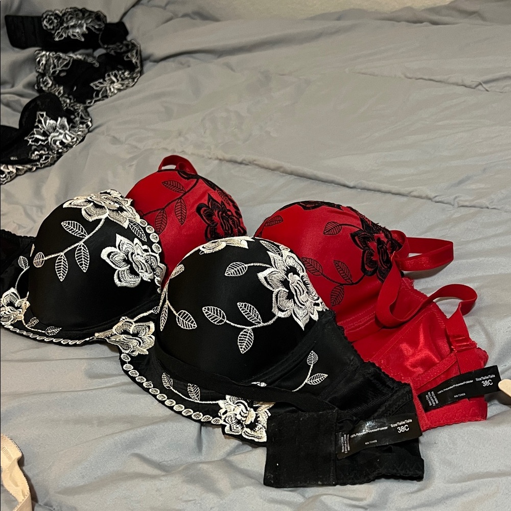 Source Unknown Black and Red Floral Lace Bras